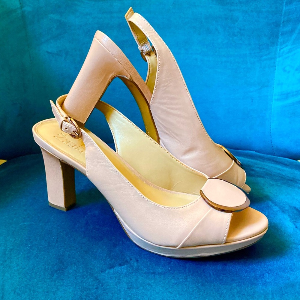 Naturalizer Sling Back Pump